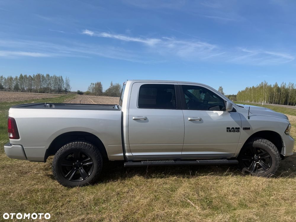 RAM 1500 Crew Cab Sport - 11