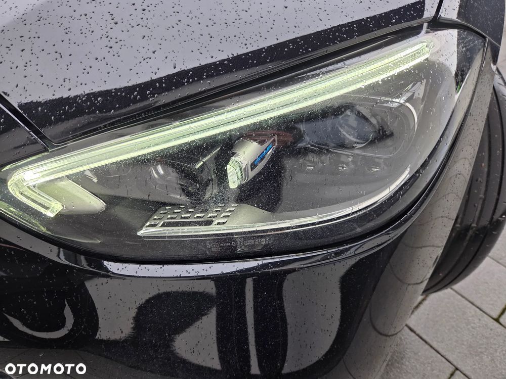 Mercedes-Benz Klasa C 300 4MATIC 9G-TRONIC - 32