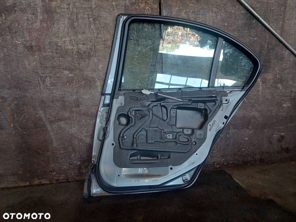 DRZWI KOMPLETNE PRAWY TYŁ BMW E46 LIFT SEDAN A08/7 SILBERGRAU METALLIC - 3