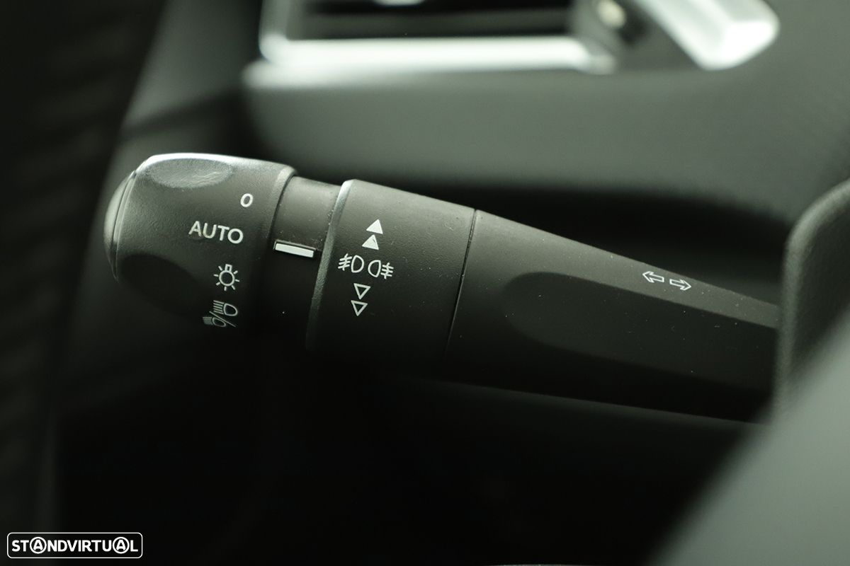 Peugeot 2008 1.2 PureTech Style - 15