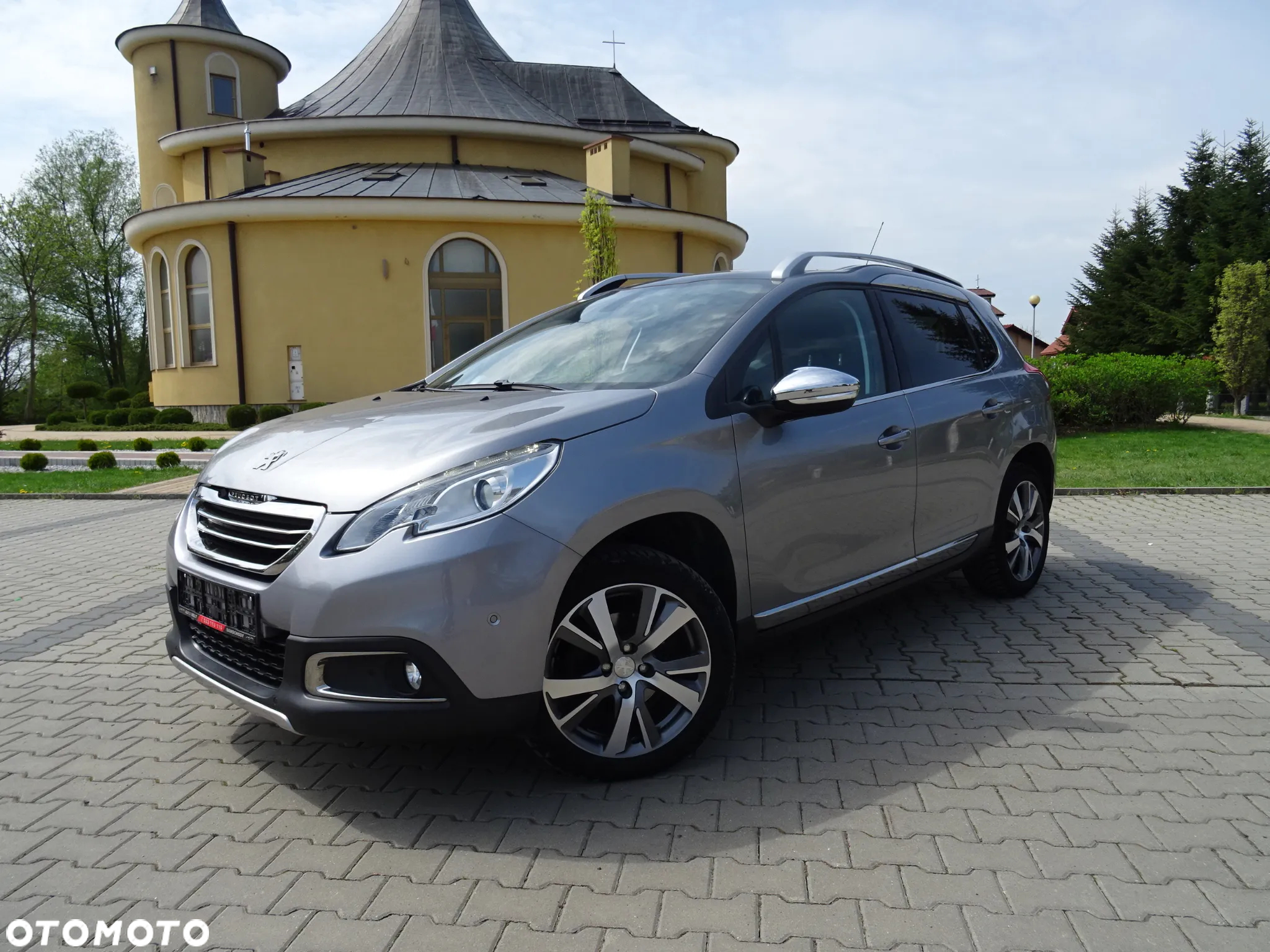 Peugeot 2008 1.2 Pure Tech GPF Allure S&S - 12