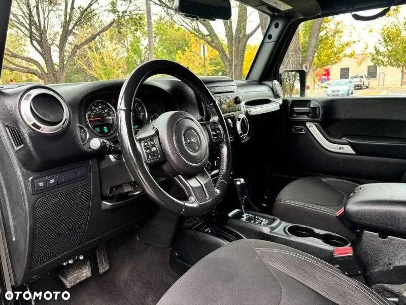 Jeep Wrangler 3.6 Unlim Rubicon - 10