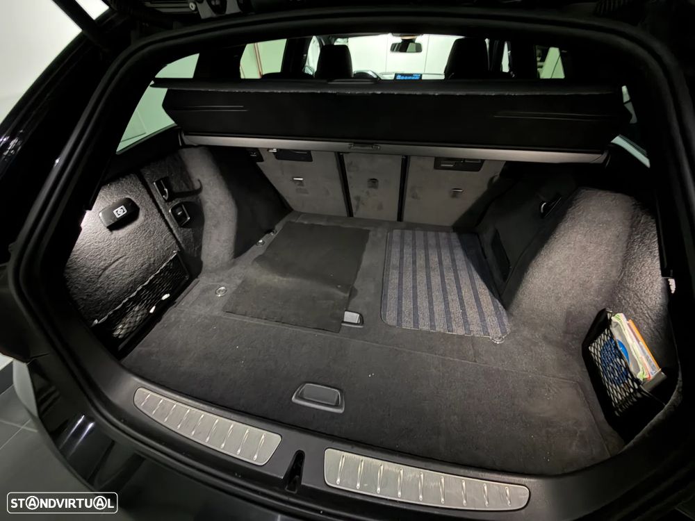 BMW 318 d Line Sport - 12