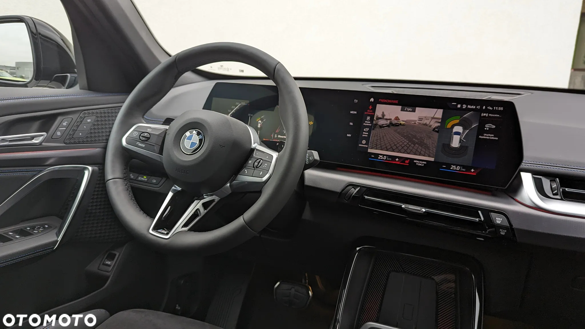 BMW iX1 xDrive30 66.5kWh M Sport - 16