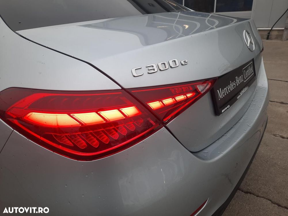 Mercedes-Benz C 300 PHEV - 17