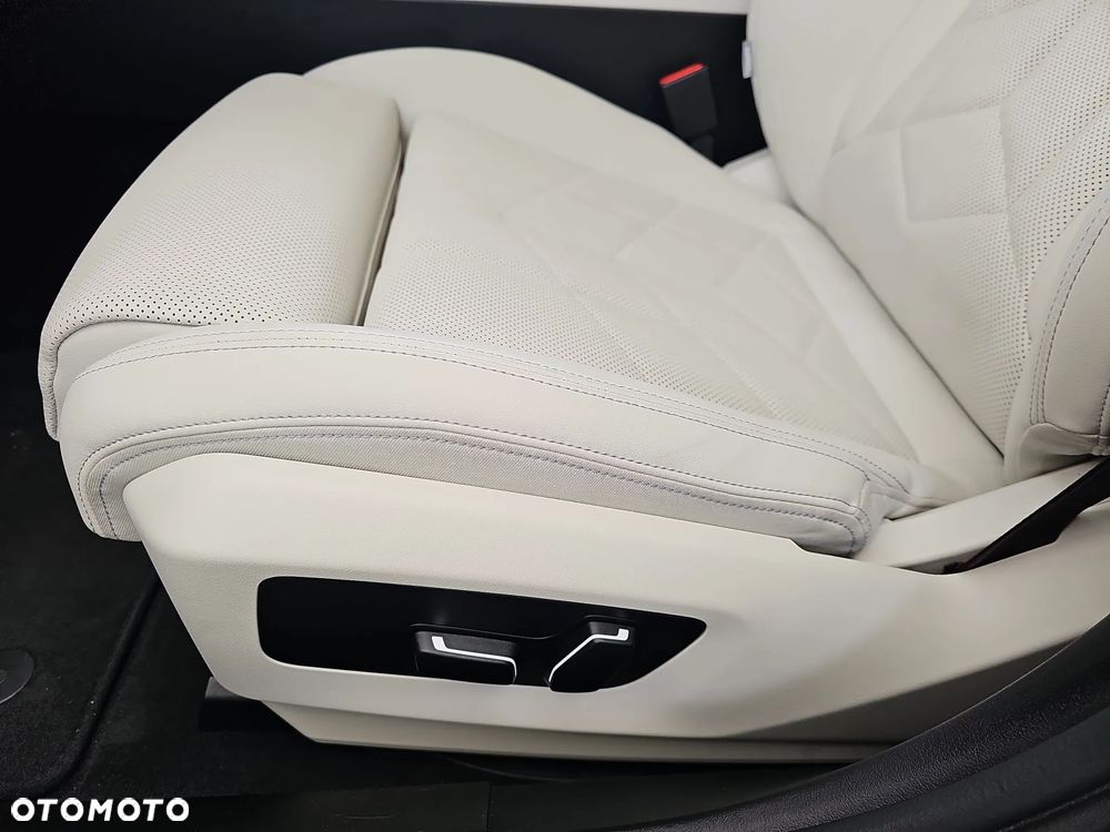 BMW Seria 5 520d mHEV M Sport - 14