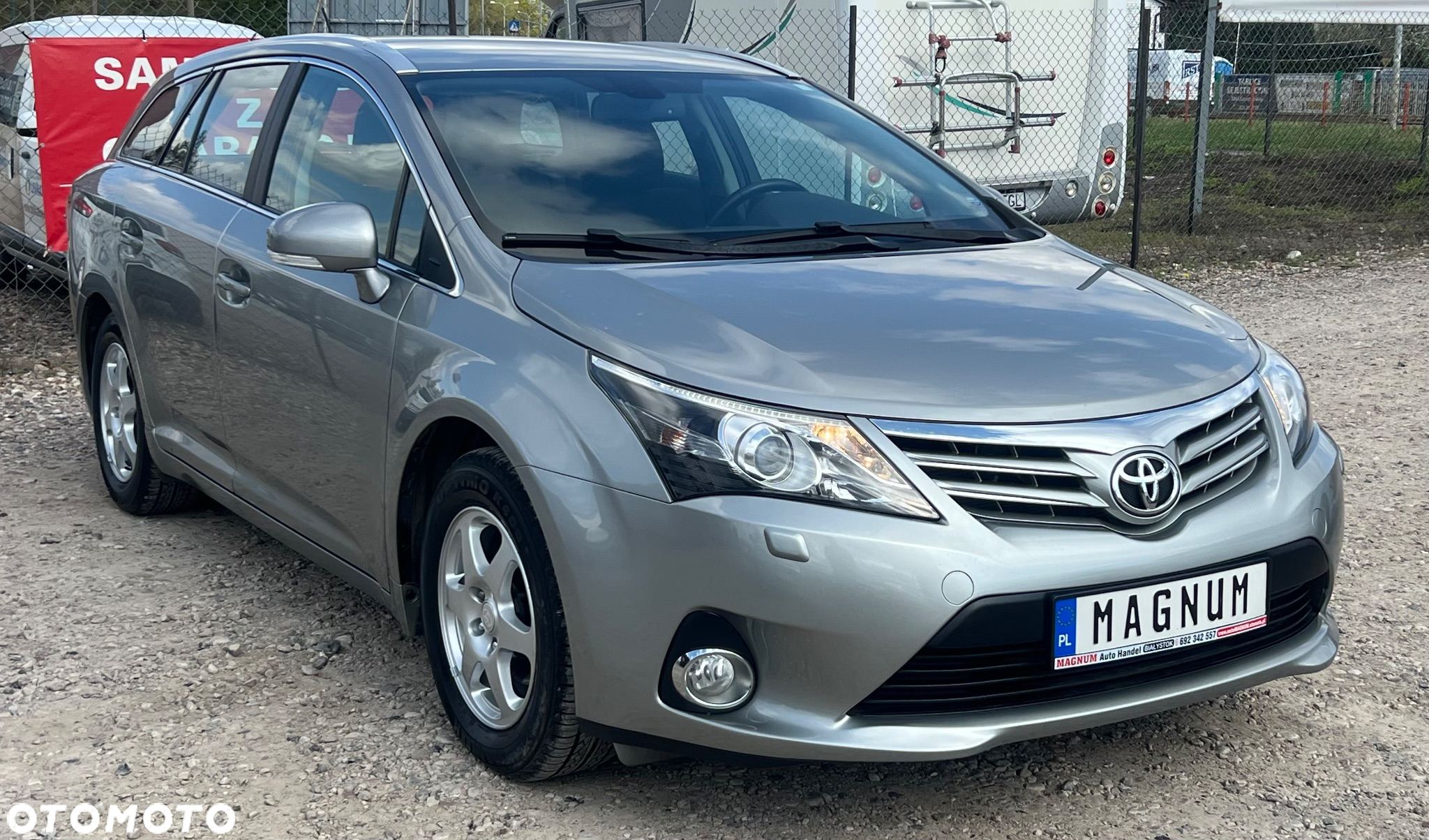Toyota Avensis 2.0 D-4D Premium - 2