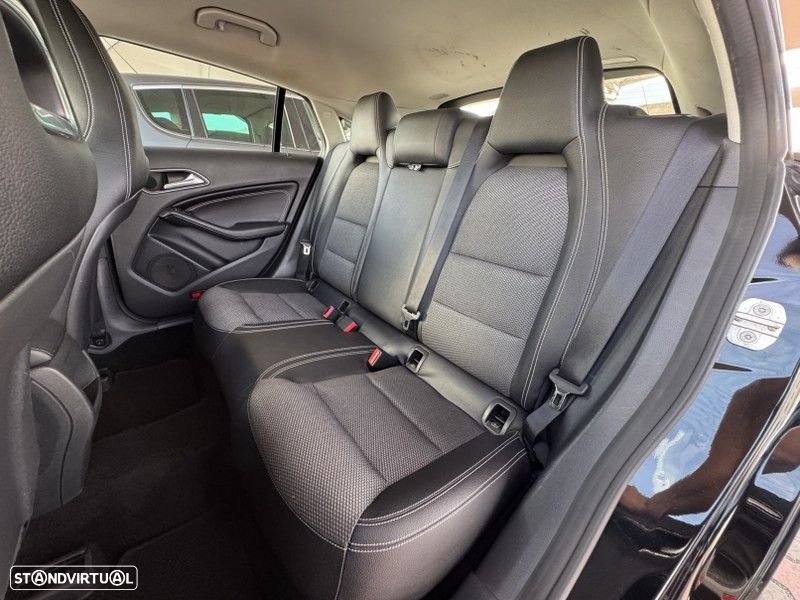 Mercedes-Benz CLA 180 d Shooting Brake Urban - 29