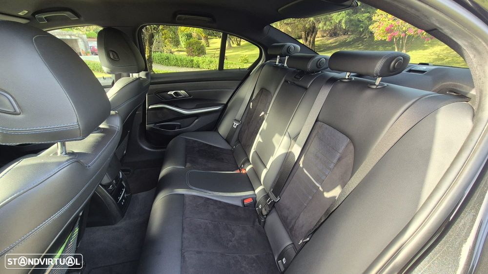 BMW 320 d Pack M Auto - 14