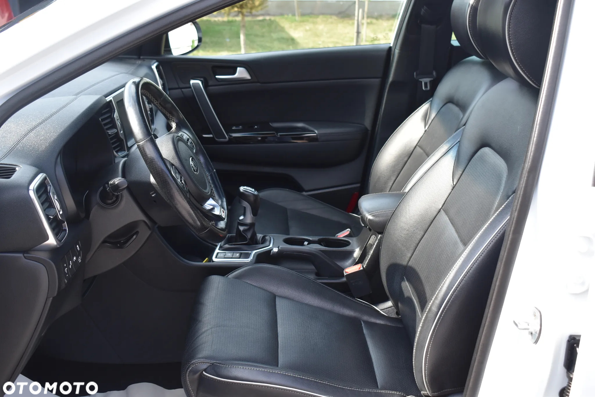 Kia Sportage 1.6 T-GDI AWD GT LINE - 26