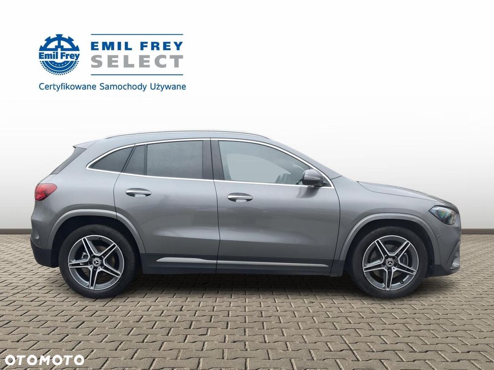 Mercedes-Benz GLA - 6