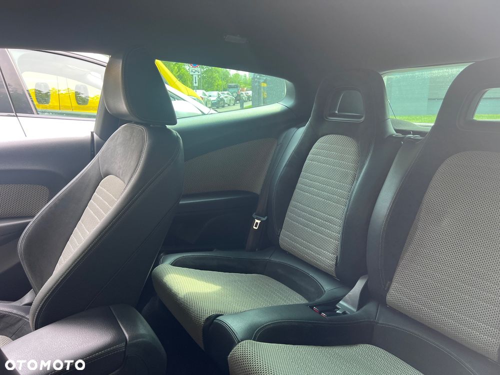 Volkswagen Scirocco 1.4 TSI DSG Edition - 25