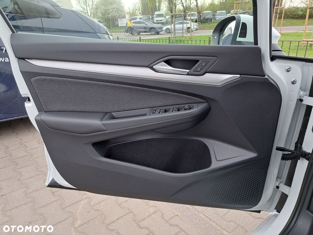 Volkswagen Golf - 13