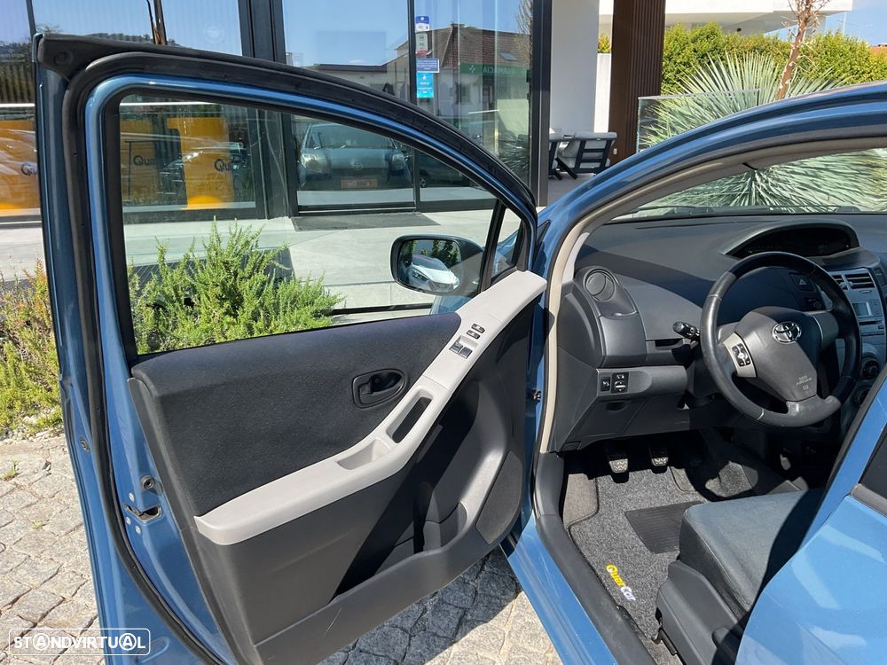 Toyota Yaris 1.0 VVT-i ACtive+AC - 17