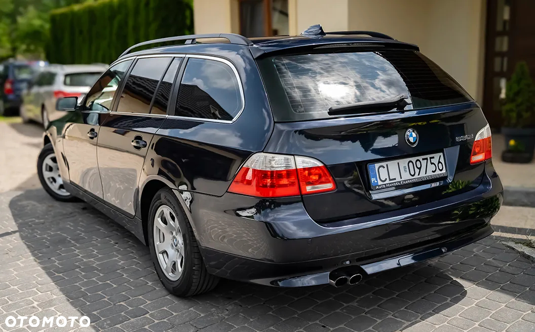 BMW Seria 5 530i Touring - 24