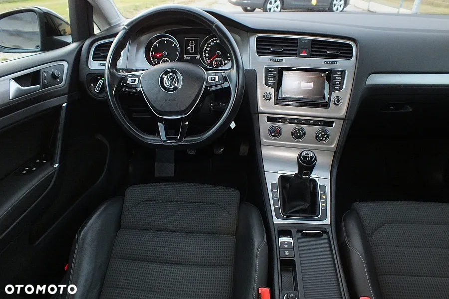 Volkswagen Golf - 13