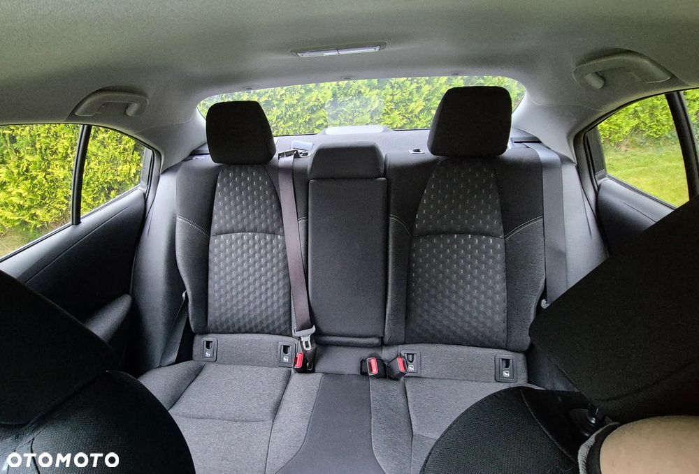 Toyota Corolla - 12