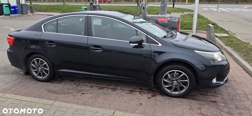 Toyota Avensis 1.8 Premium - 6