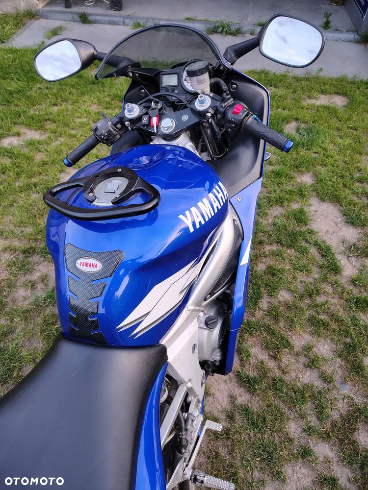 Yamaha R6 - 5