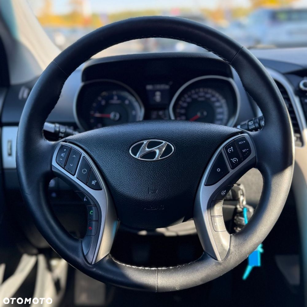 Hyundai i30 - 23