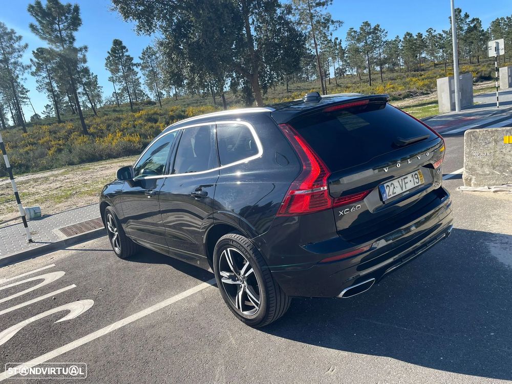 Volvo XC 60 2.0 D4 R-Design AWD Geartronic - 4