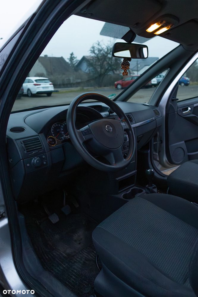 Opel Meriva 1.6 16V - 10