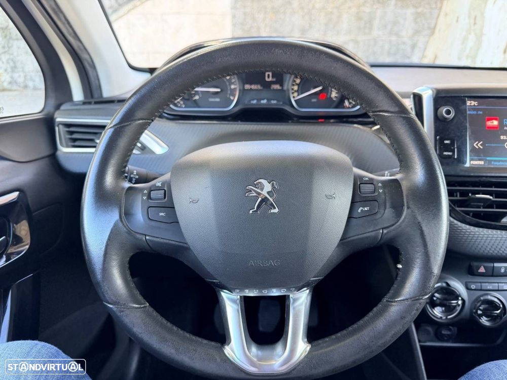 Peugeot 208 1.2 PureTech Style - 20