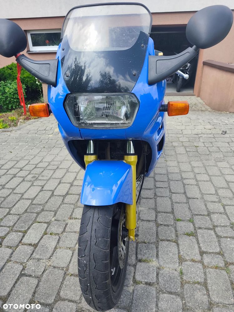 Suzuki GSX - 9