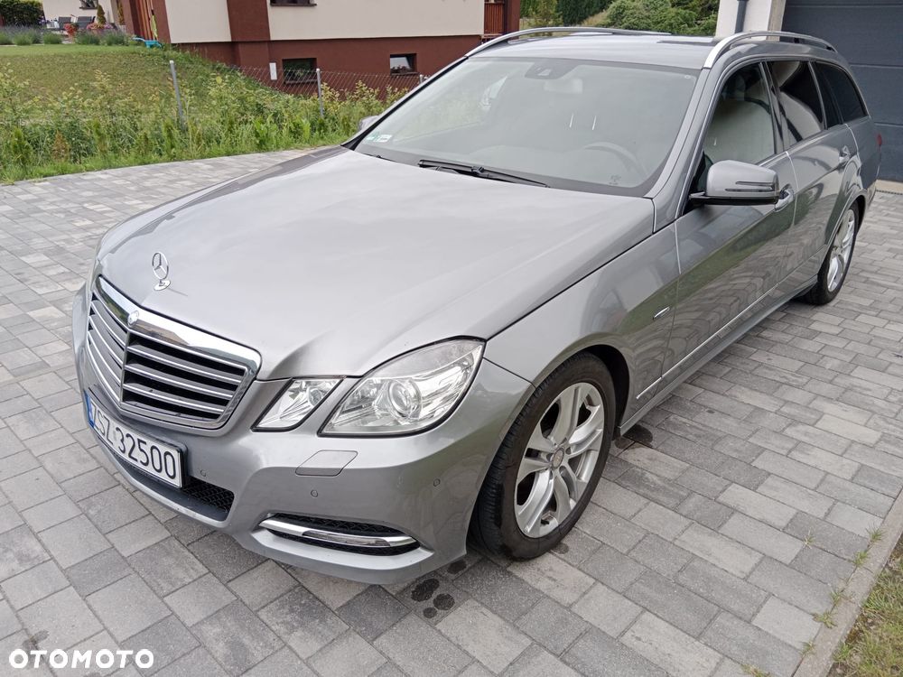 Mercedes-Benz Klasa E 220 CDI DPF BlueEFFICIENCY Automatik Avantgarde - 19