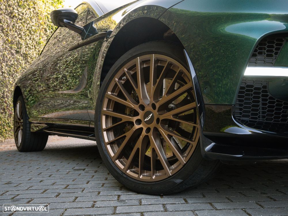 Aston Martin DBX 707 - 10