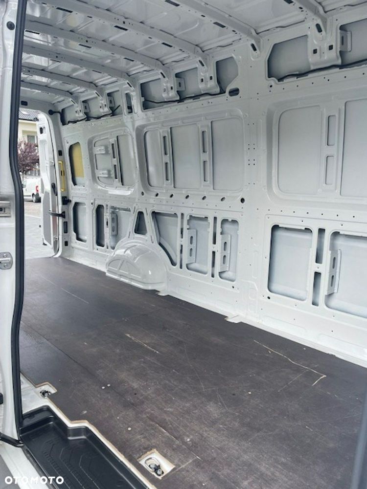 Volkswagen Crafter - 18