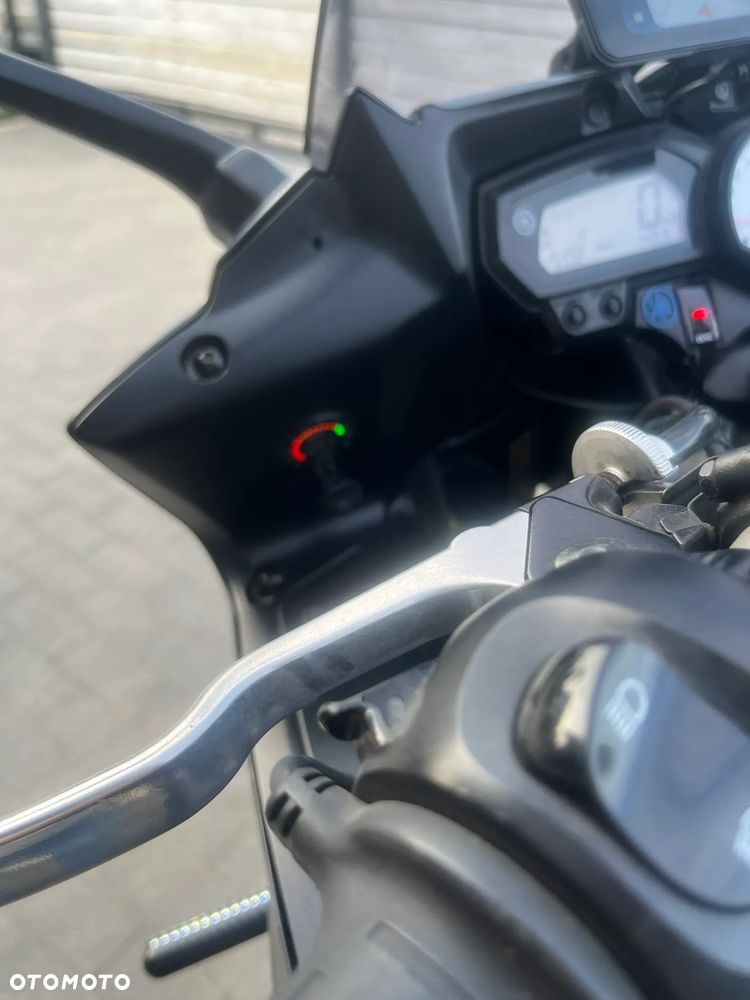 Yamaha FZ8 - 16