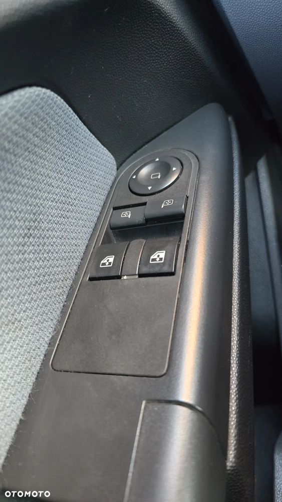 Opel Astra III 1.9 CDTI - 10