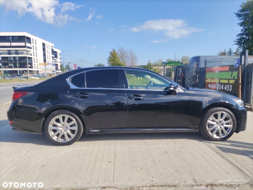 Lexus GS - 10