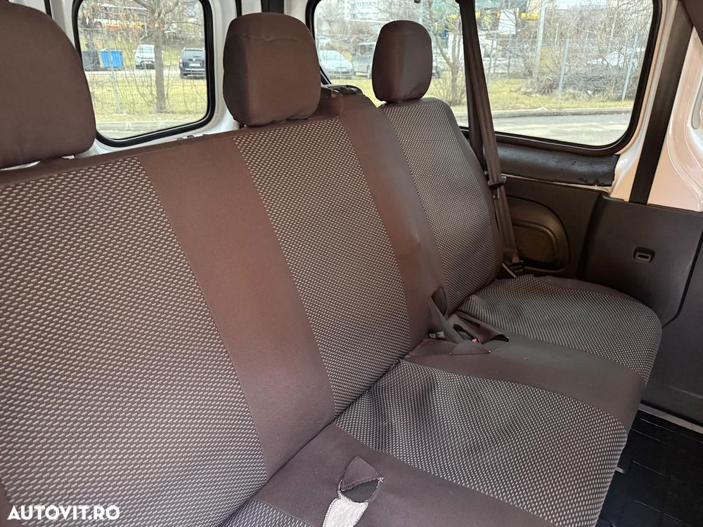 Renault Trafic 2.0 Blue dCi 120 Combi L2H1 8+1 locuri Authentique - 11