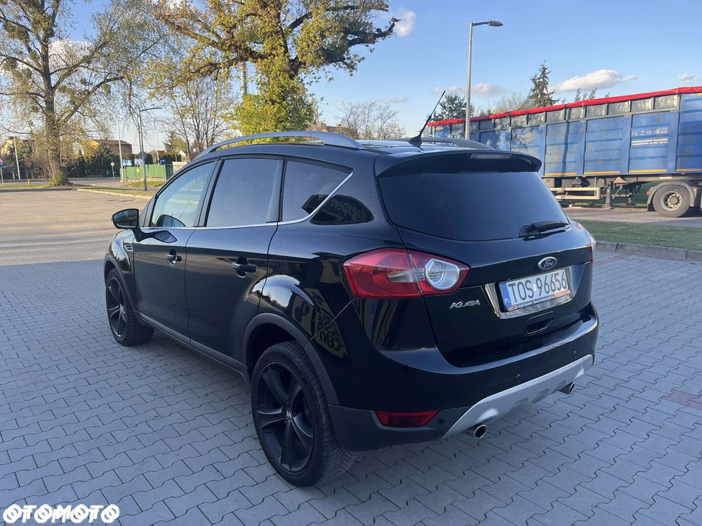 Ford Kuga 2.0 TDCi 2x4 Titanium - 4