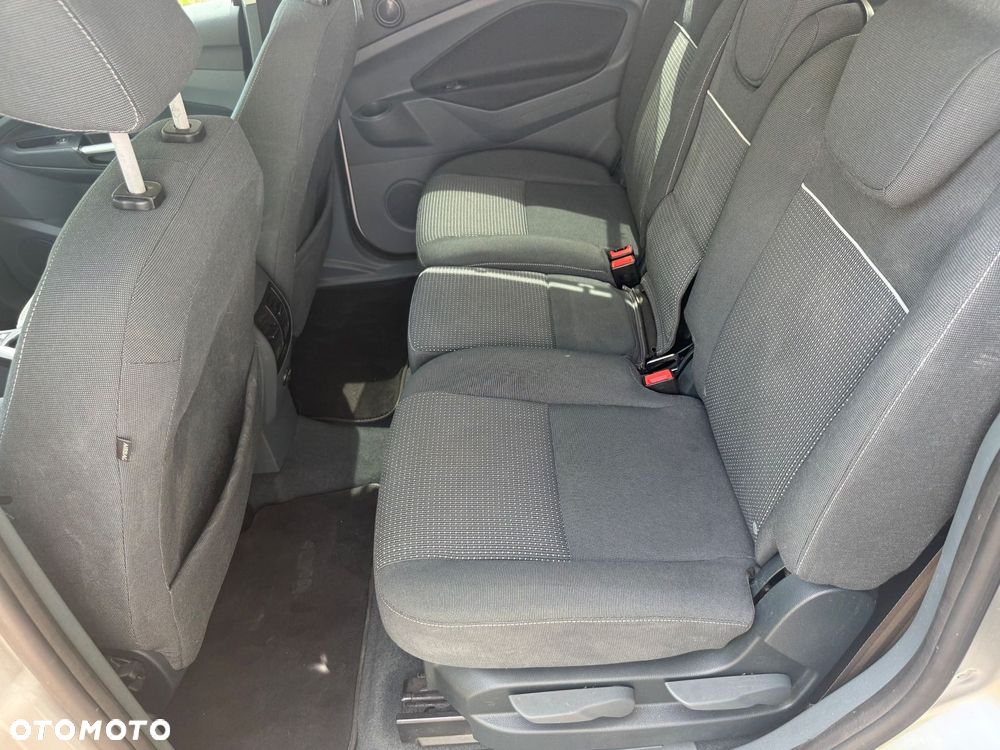 Ford Grand C-MAX - 14