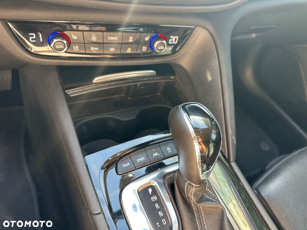 Opel Insignia - 28