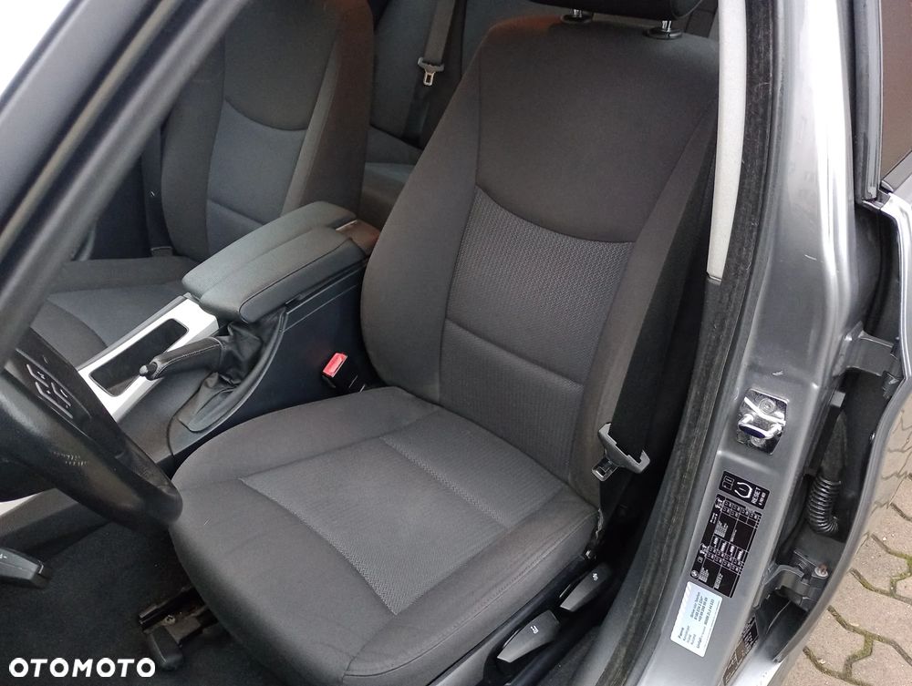 BMW Seria 3 318d DPF - 9