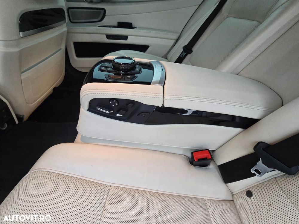 BMW Seria 7 750Ld xDrive Blue Performance Edition Exclusive - 11