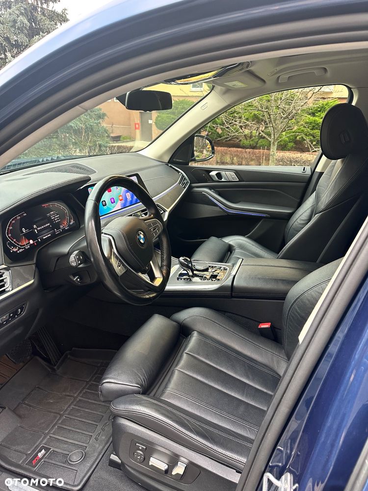 BMW X7 xDrive40i - 9