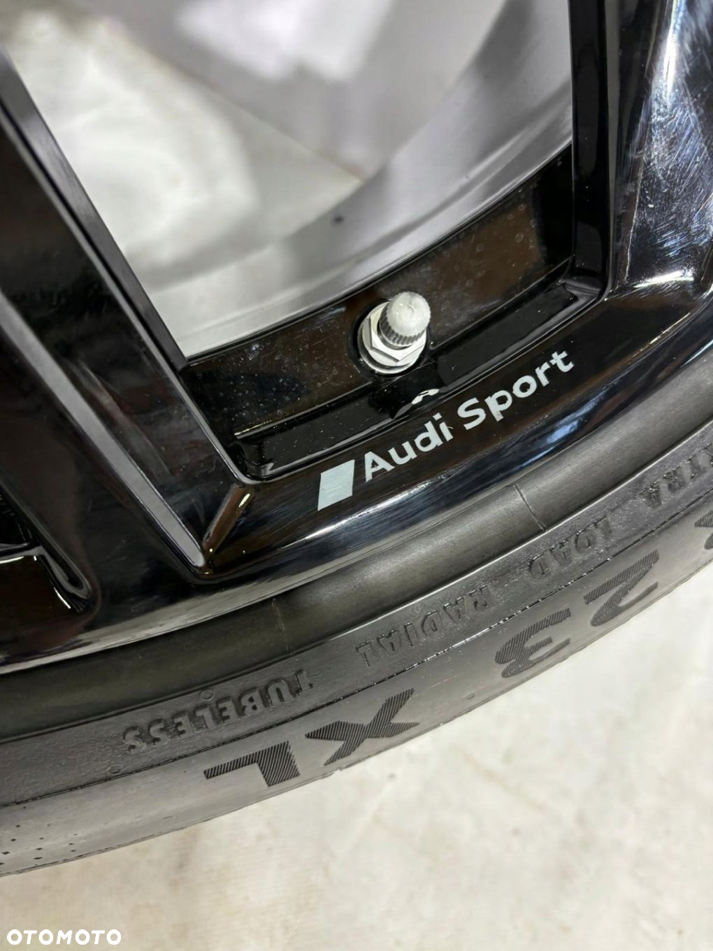KOŁA ALUFELGI AUDI RSQ8 SQ8 Q8 295/35/ZR23 4M8601025AP 4M8601025AF - 16