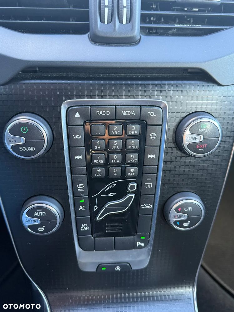 Volvo V40 D2 Drive-E R-Design Momentum - 8