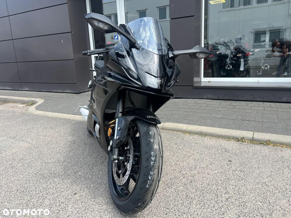 Yamaha R7 - 7