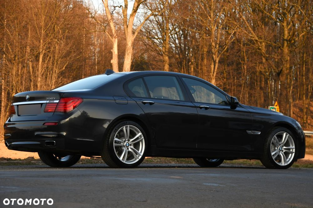 BMW Seria 7 750i xDrive Edition Exclusive - 9