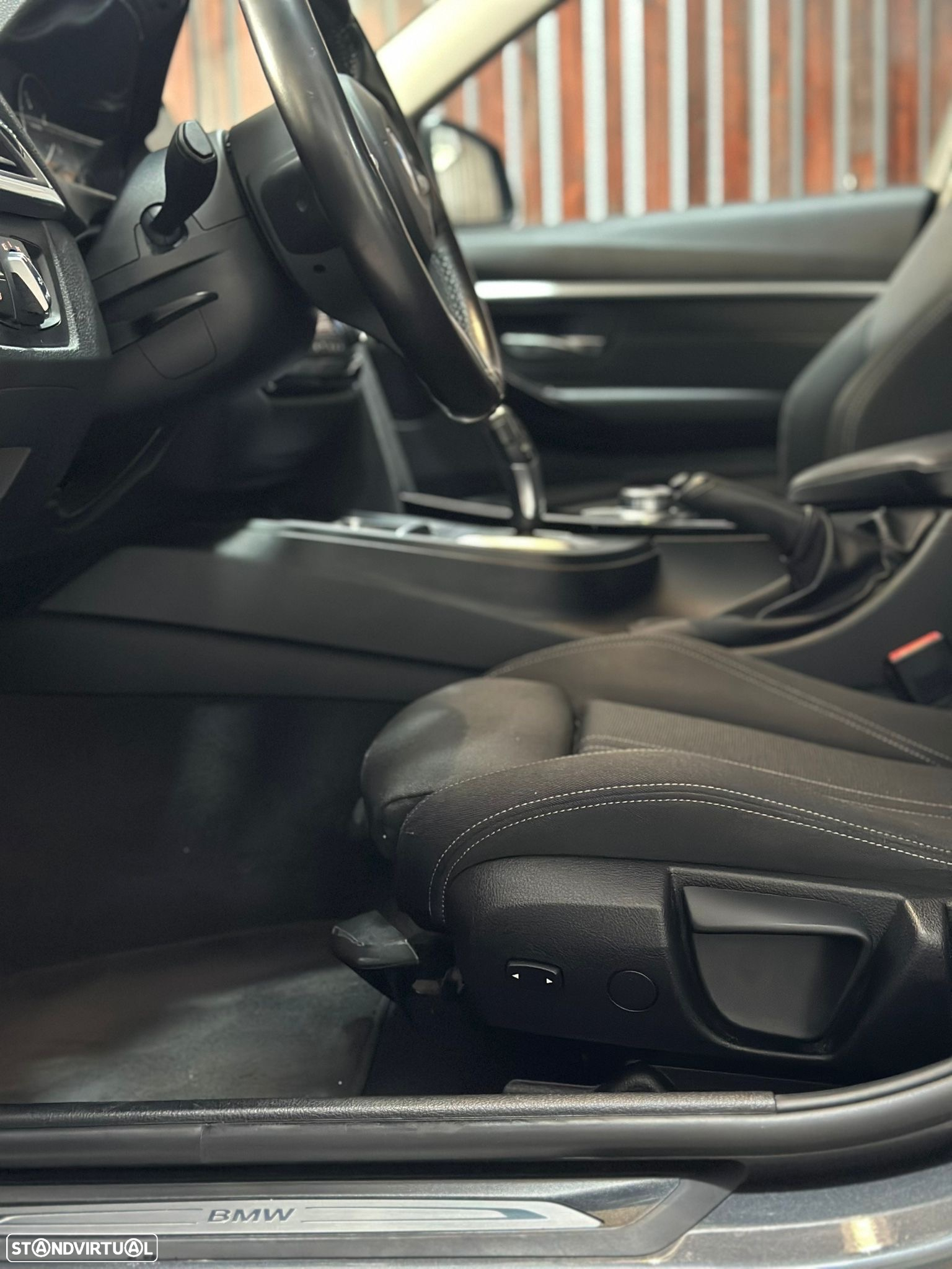 BMW 318 d Line Sport Auto - 11