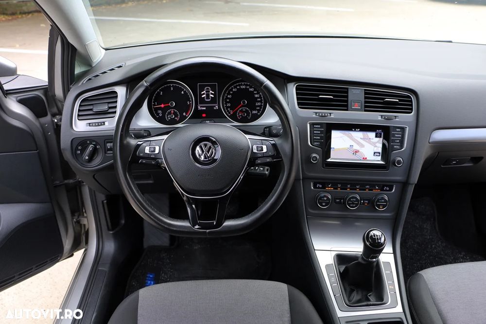 Volkswagen Golf - 19