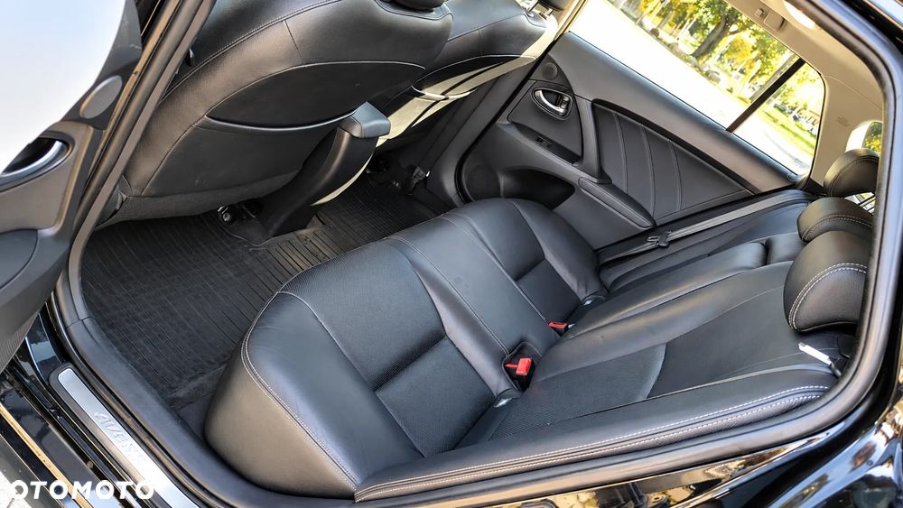 Toyota Avensis 2.0 D-4D Prestige - 13
