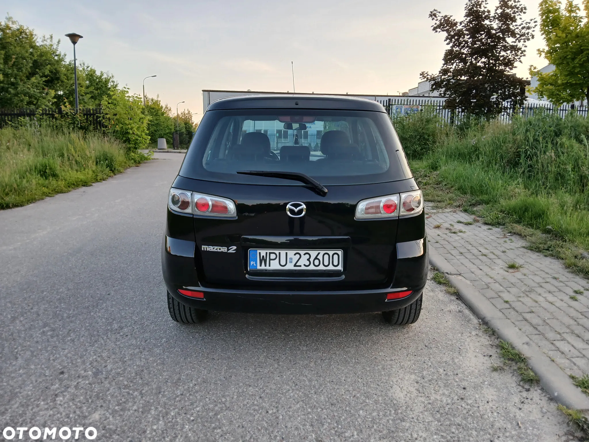 Mazda 2 - 4