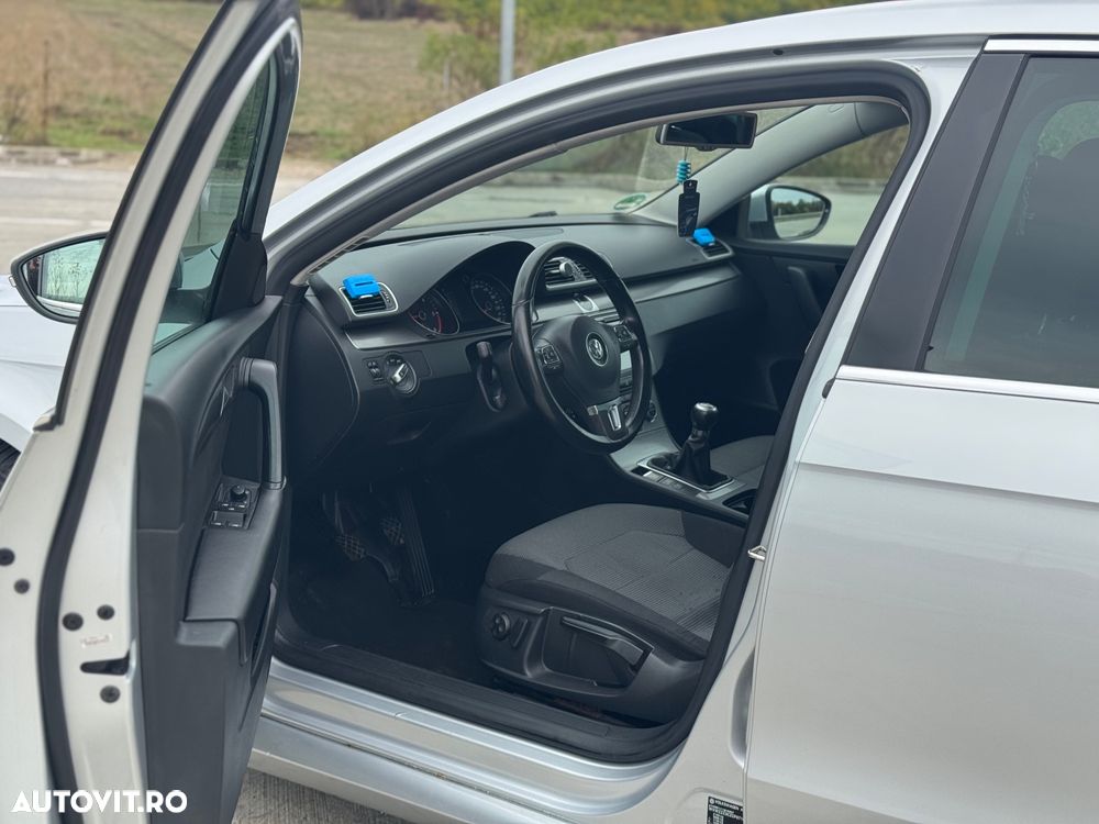 Volkswagen Passat Variant 2.0 Blue TDI SCR Comfortline - 5